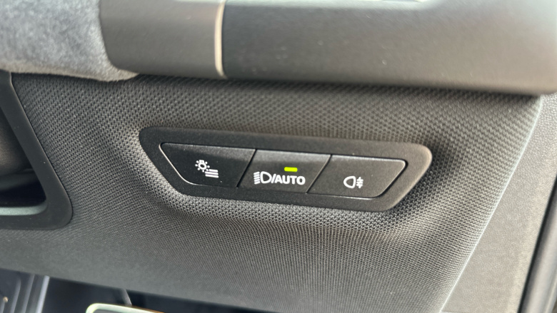 BMW iX 300kW xDrive45 Sport 101kWh 5dr Auto Electric Estate